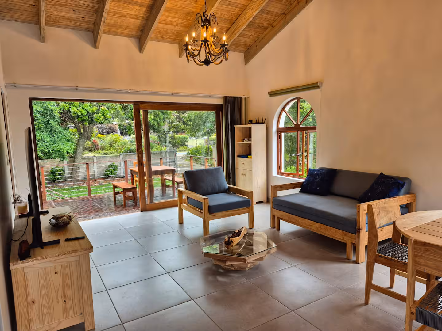 Nature Paradise by the Sea — main view